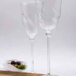 bicc vino irregolare fondo bianco