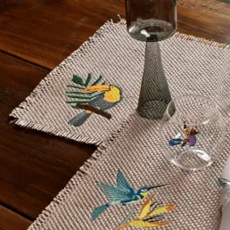 table linens casarialto carousel 2 min