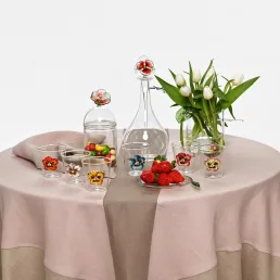 tovaglia visone allestita vista da lontano